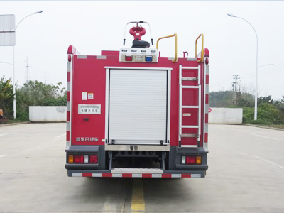 國(guó)六 3.5噸 五十鈴700P水罐消防車